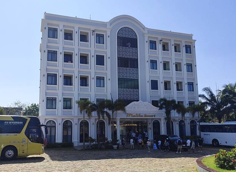 potret penginapan di Mui Ne (commons.wikimedia.org/Gerd Fahrenhorst)